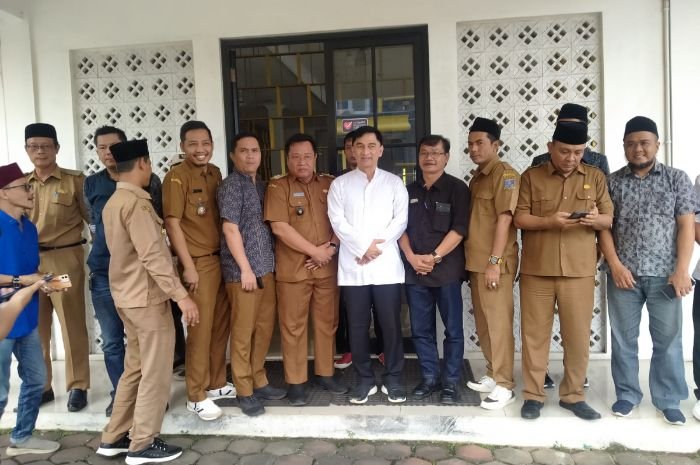 Dimyati Natakusumah Pastikan Maju di Pilgub Banten 2024, Cari Sosok Pendamping dari Banten Utara 3 Dimyati Natakusumah Pastikan Maju di Pilgub Banten 2024, Cari Sosok Pendamping dari Banten Utara