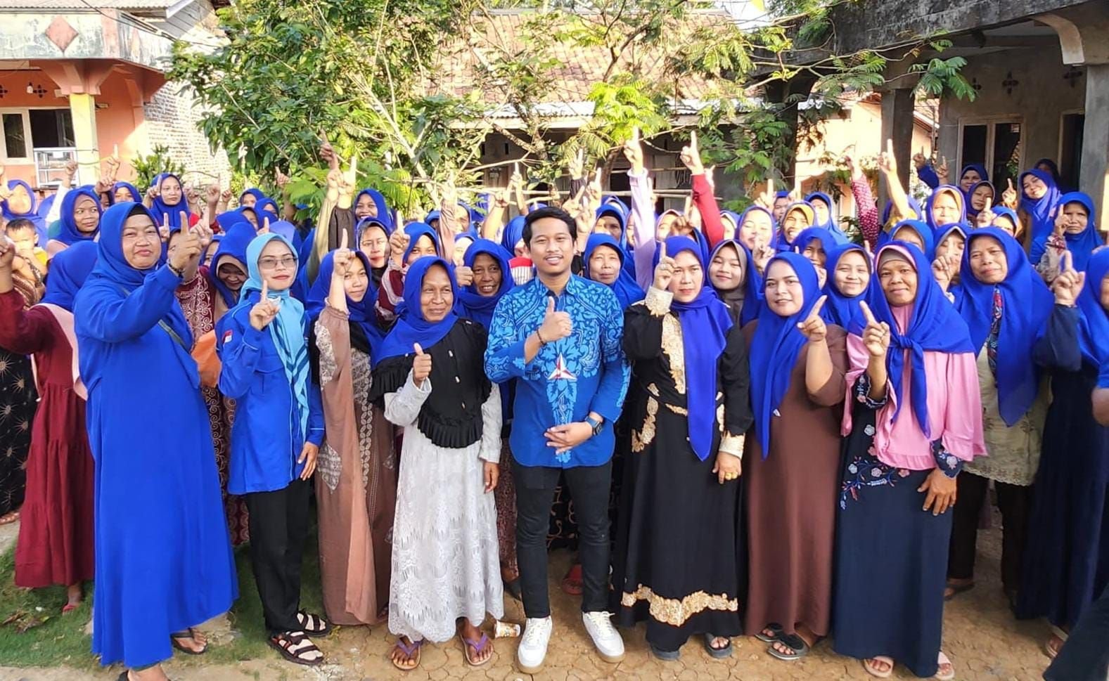 Raih Suara Terbanyak di Dapil 6, Caleg Partai Demokrat DPRD Kabupaten Lebak Komitmen Perjuangkan Aspirasi Masyarakat 4 Raih Suara Terbanyak di Dapil 6, Caleg Partai Demokrat DPRD Kabupaten Lebak Komitmen Perjuangkan Aspirasi Masyarakat