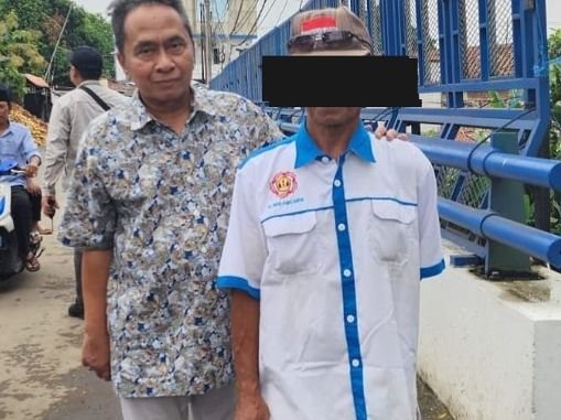 Pj Walikota Serang Yedi Rahmat Tangkap Basah Pelaku Pembuang Sampah Sembarangan di Sungai Cibanten 1 Pj Walikota Serang Yedi Rahmat Tangkap Basah Pelaku Pembuang Sampah Sembarangan di Sungai Cibanten
