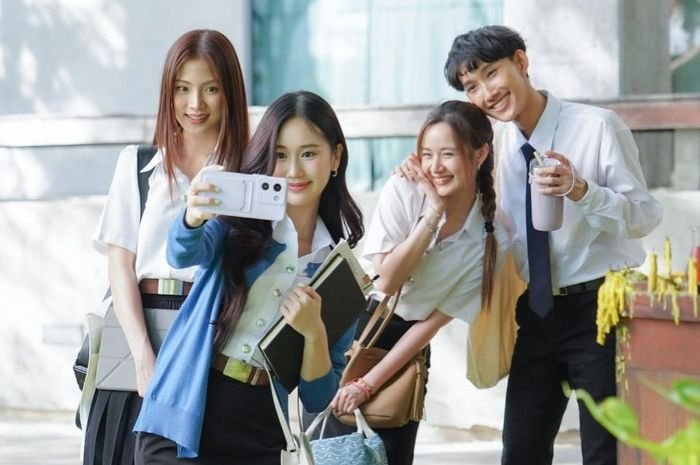 Nonton Beauty Newbie Episode 7-8: Liu Semakin Populer, Faye Mulai Berulah Lagi 1 Nonton Beauty Newbie Episode 7-8: Liu Semakin Populer, Faye Mulai Berulah Lagi