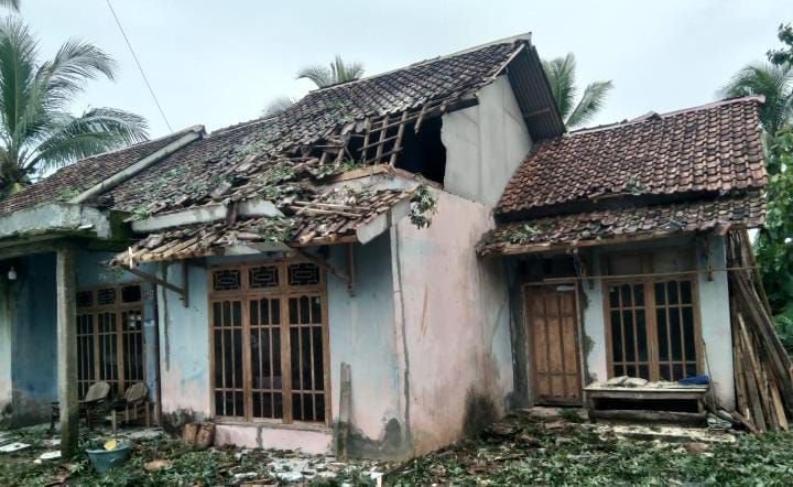 9 Kecamatan di Lebak Dilanda Bencana, 60 Rumah Warga Rusak, BPBD Minta Masyarakat Waspada Bencana Susulan 6 9 Kecamatan di Lebak Dilanda Bencana, 60 Rumah Warga Rusak, BPBD Minta Masyarakat Waspada Bencana Susulan