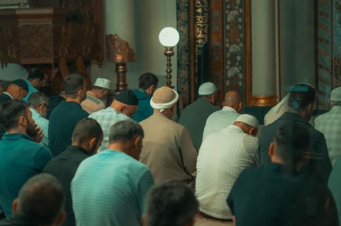 PALING LENGKAP! 3 Bacaan Doa Setelah Sholat Witir dari Tulisan Arab, Latin hingga Artinya 8 PALING LENGKAP! 3 Bacaan Doa Setelah Sholat Witir dari Tulisan Arab, Latin hingga Artinya