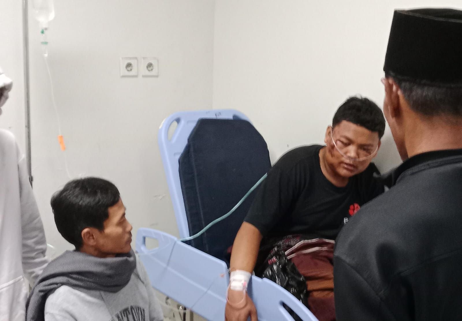 Bikin Heboh Warga, Anak dan Ayah di Lebak Saling Tabrakan Hingga Dirawat di Rumah Sakit