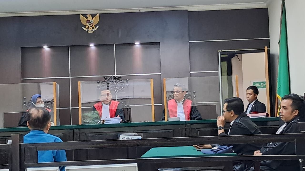 Pledoi, Terdakwa Beberkan Aliran Dana ke Pejabat Pemkot Cilegon dan PT PCM 10 Pledoi, Terdakwa Beberkan Aliran Dana ke Pejabat Pemkot Cilegon dan PT PCM