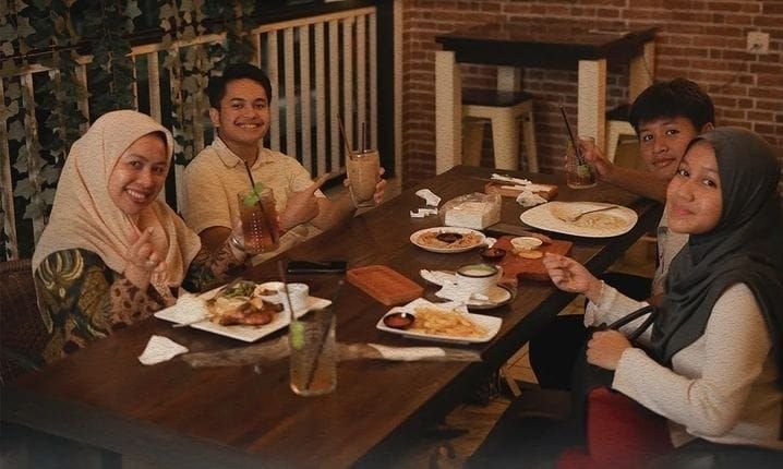 Super Simpel! Contoh Teks Undangan Bukber Ramadhan 2025, Kirimkan dan Auto Dapat Balasan Mau Ikut