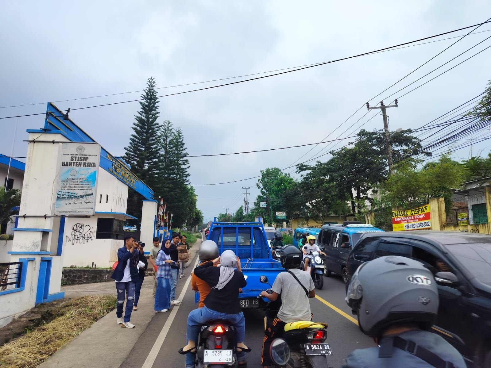 Isi Ramadan, Mahasiswa STISIP Banten Raya Lakukan Geber untuk Sosialisasikan Kampus 6 Isi Ramadan, Mahasiswa STISIP Banten Raya Lakukan Geber untuk Sosialisasikan Kampus