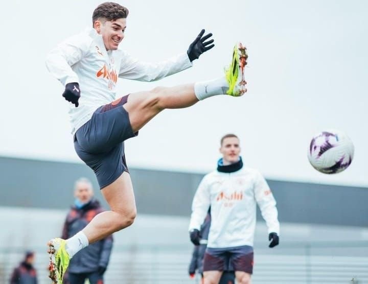 Saling Jegal Antara Mancheater City vs Aston Villa Demi Posisi Papan Atas. Sanggupakh Villa Bikin Kejutan