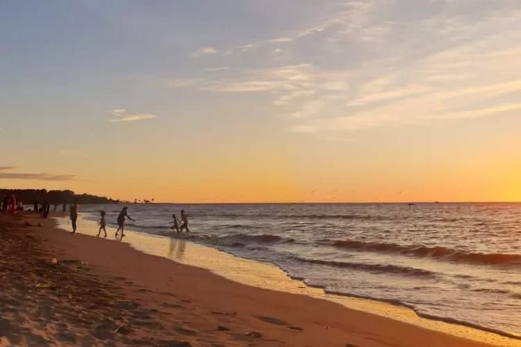 5 Destinasi Wisata di Banten yang Asyik untuk Isi Libur Lebaran 2024, Nomor 3 Syahdu Kalau Bawa Pasangan 7 5 Destinasi Wisata di Banten yang Asyik untuk Isi Libur Lebaran 2024, Nomor 3 Syahdu Kalau Bawa Pasangan