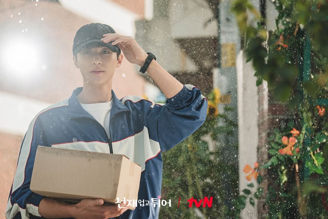 Spoiler Lovely Runner Episode 4 Menurut Webtoon: Sun Jae Malah Dianggap Jadi Penguntit Im Sol