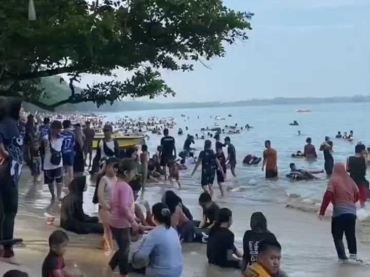 Rata-rata Lama Menginap Wisatawan di Pandeglang 1,4 Hari, Perputaran Uang Sentuh 50 M 2 Rata-rata Lama Menginap Wisatawan di Pandeglang 1,4 Hari, Perputaran Uang Sentuh 50 M