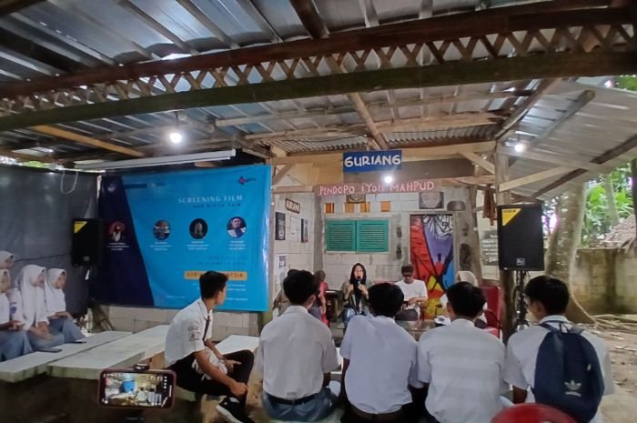 Teater Guring Nilai Undang-undang Masyarakat Adat Janggal, Banyak Tantangan dalam Implementasinya 1 Teater Guring Nilai Undang-undang Masyarakat Adat Janggal, Banyak Tantangan dalam Implementasinya