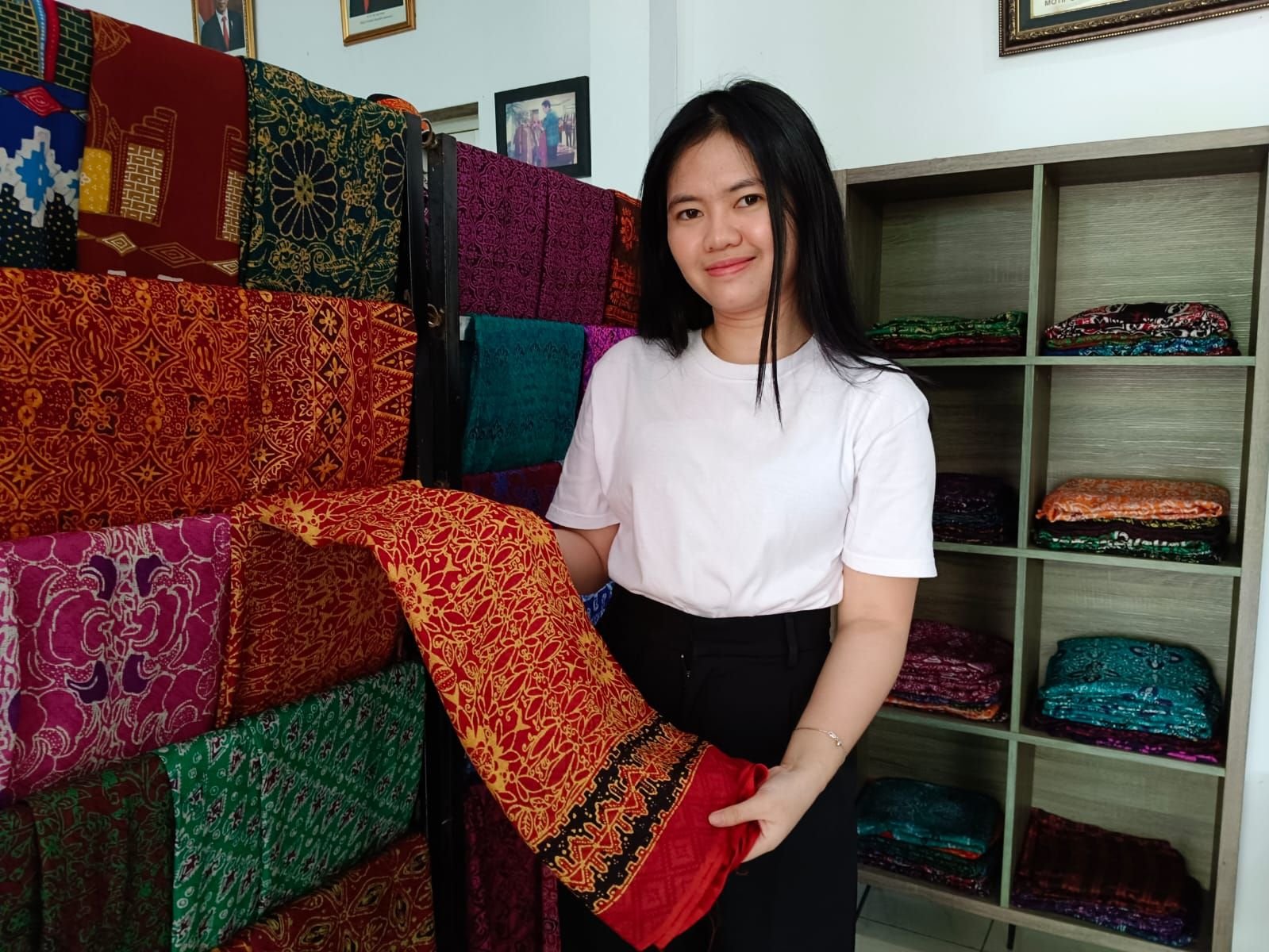 Batik Banten Mukarnas, Pelopor Industri Batik Konsisten Produksi 3.000 Pics Baju Perbulan 5 Batik Banten Mukarnas, Pelopor Industri Batik Konsisten Produksi 3.000 Pics Baju Perbulan
