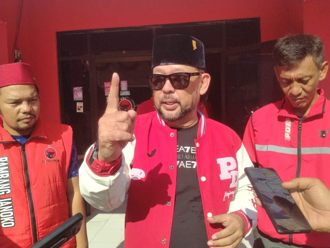 Sudah 3 Bakal Calon Walikota yang Daftar, PDIP Kota Serang Belum Tetapkan Nama 6 Sudah 3 Bakal Calon Walikota yang Daftar, PDIP Kota Serang Belum Tetapkan Nama