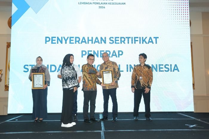 Terapkan Bisnis Berbasis Elektronik, Bank bjb Terima Sertifikat Penerapan Sistem Manajemen dan Produk dari Komite Akreditasi Nasional