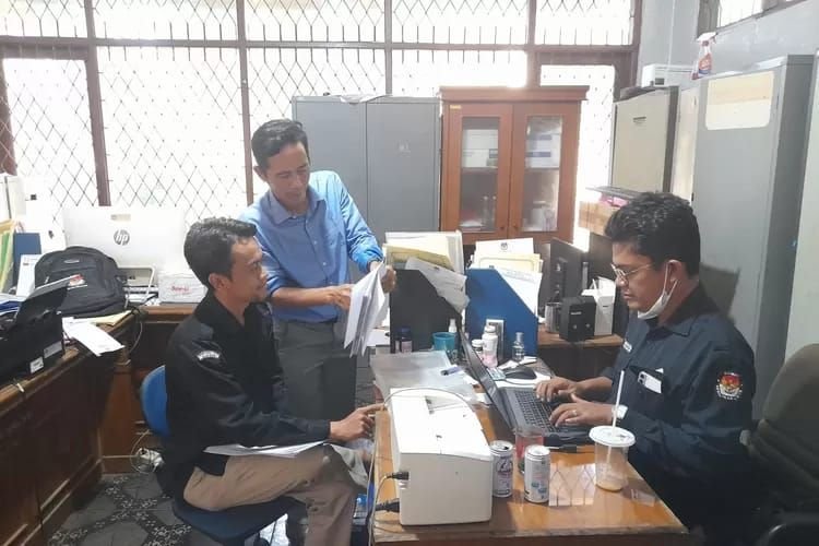 Meski Tak Punya Partai Tetap Bisa Jadi Calon Walikota Cilegon, KPU Ungkap Syaratnya 5 Meski Tak Punya Partai Tetap Bisa Jadi Calon Walikota Cilegon, KPU Ungkap Syaratnya