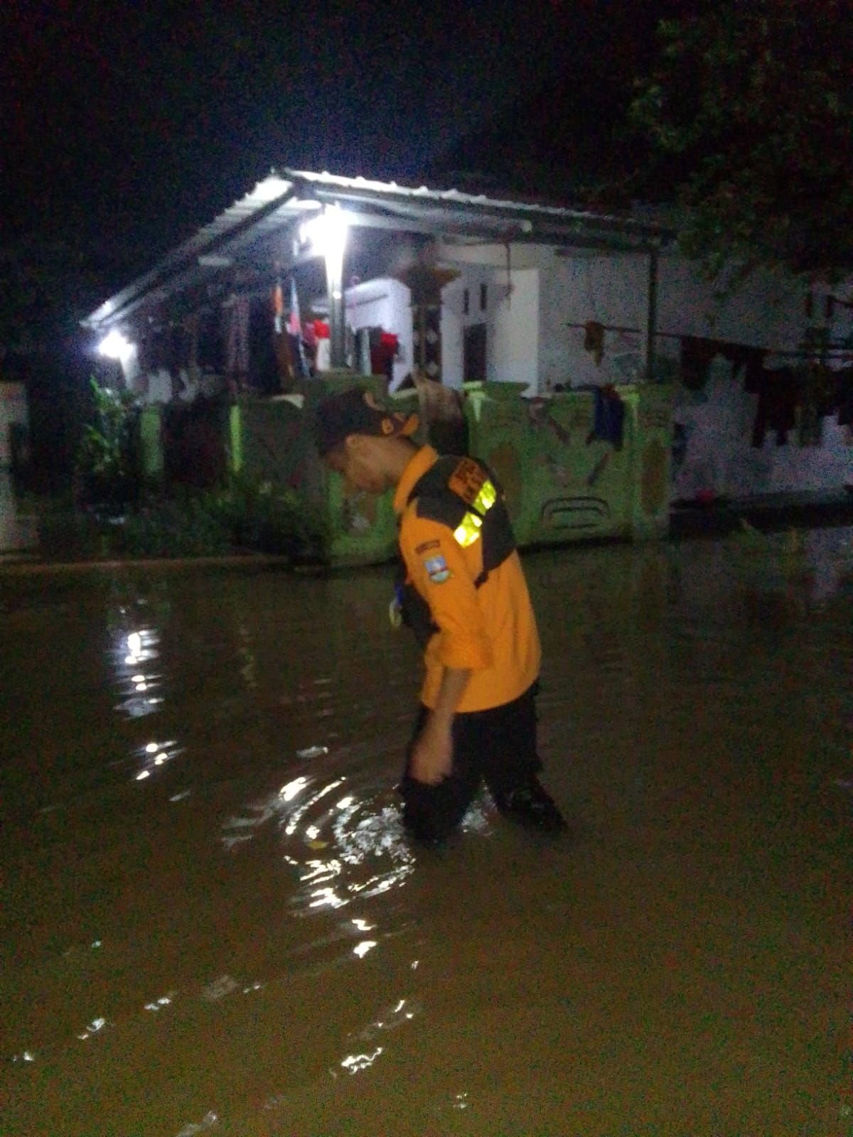 Ratusan Rumah Masih Terdampak Banjir, 9 Orang Warga Cikande Mengungsi