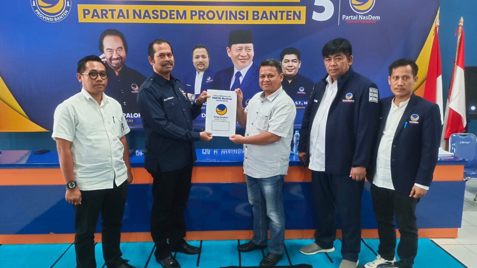 Baru Dibuka, Airin Rachmi Diany Langsung Ambil Formulir Pendaftaran Calon Gubernur Banten di Partai Nasdem Provinsi Banten 1 Baru Dibuka, Airin Rachmi Diany Langsung Ambil Formulir Pendaftaran Calon Gubernur Banten di Partai Nasdem Provinsi Banten