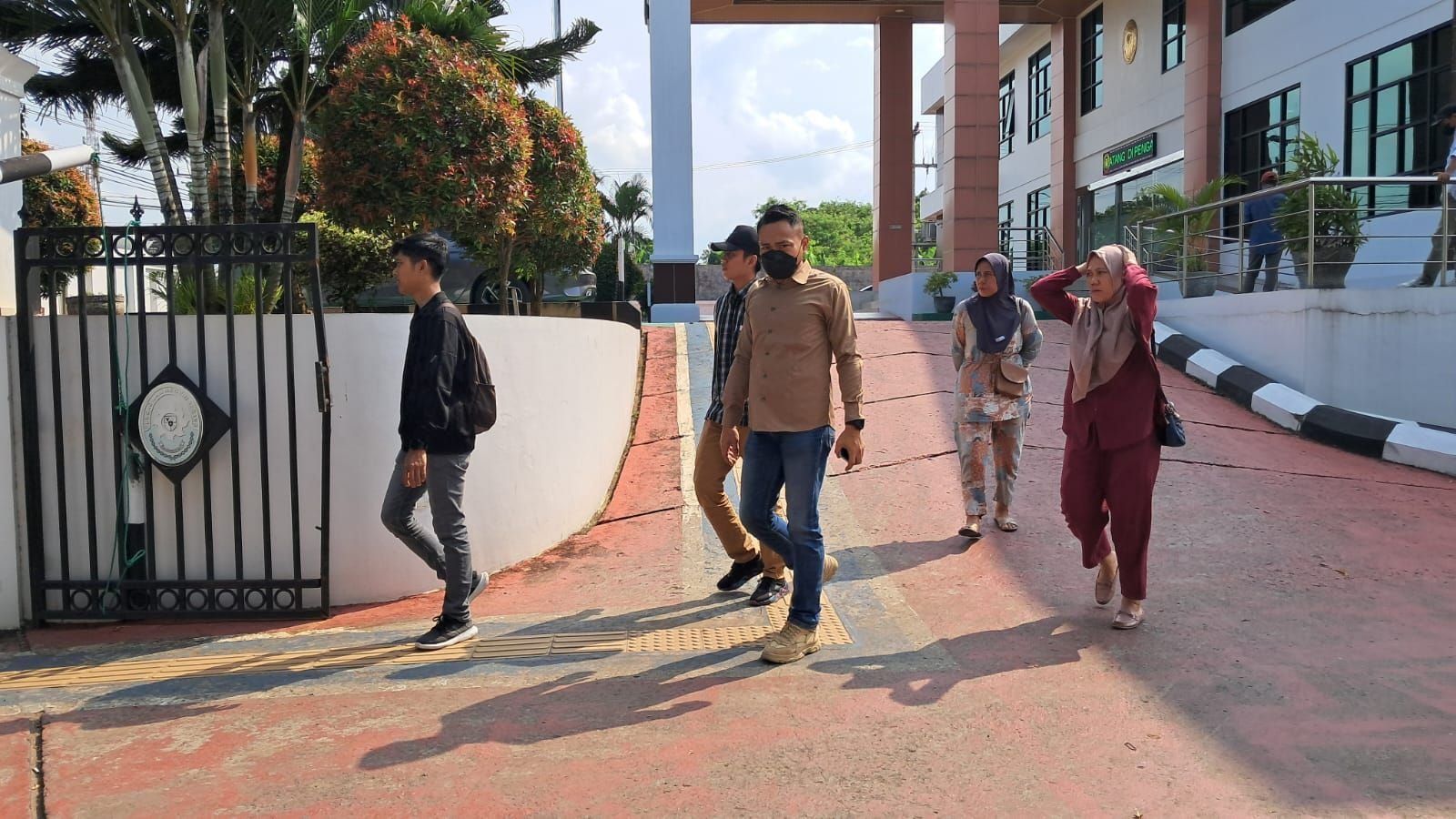 Diduga Terbukti Berzinah dengan Ibu Mertua, Rozy Dituntut 9 Bulan