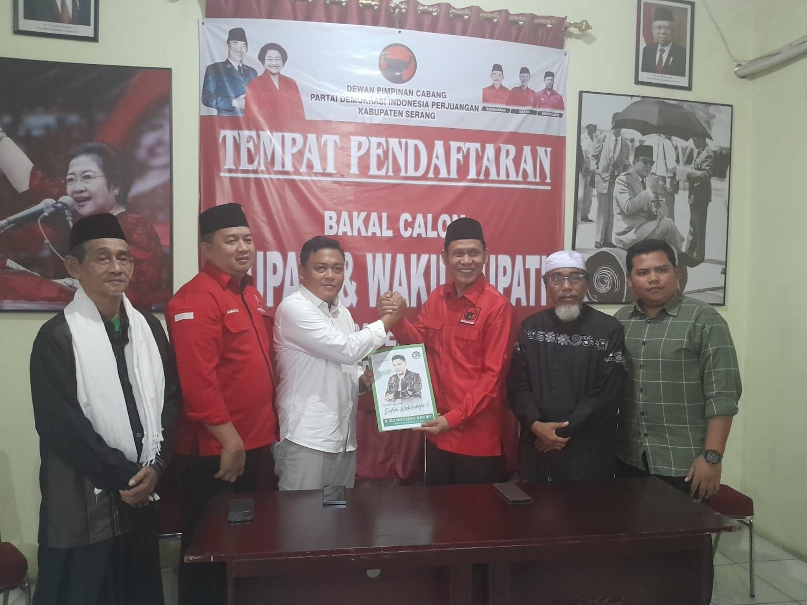 Kembalikan Formulir ke PDIP, Iip: Saya Hadir Untuk Menjadi Pilihan