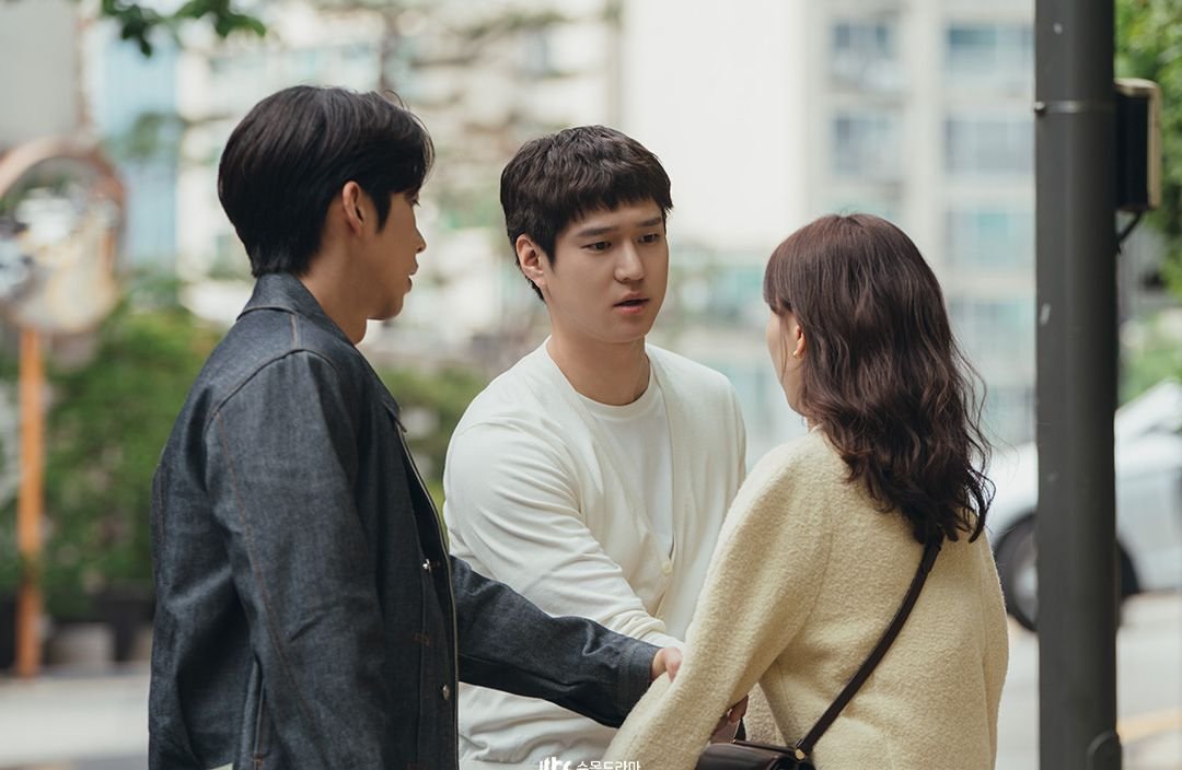 Nonton Frankly Speaking Episode 4 Sub Indo: Mantan Kekasih Woo Joo Datang, Ki Baek Mulai Cemburu? 5 Nonton Frankly Speaking Episode 4 Sub Indo: Mantan Kekasih Woo Joo Datang, Ki Baek Mulai Cemburu?