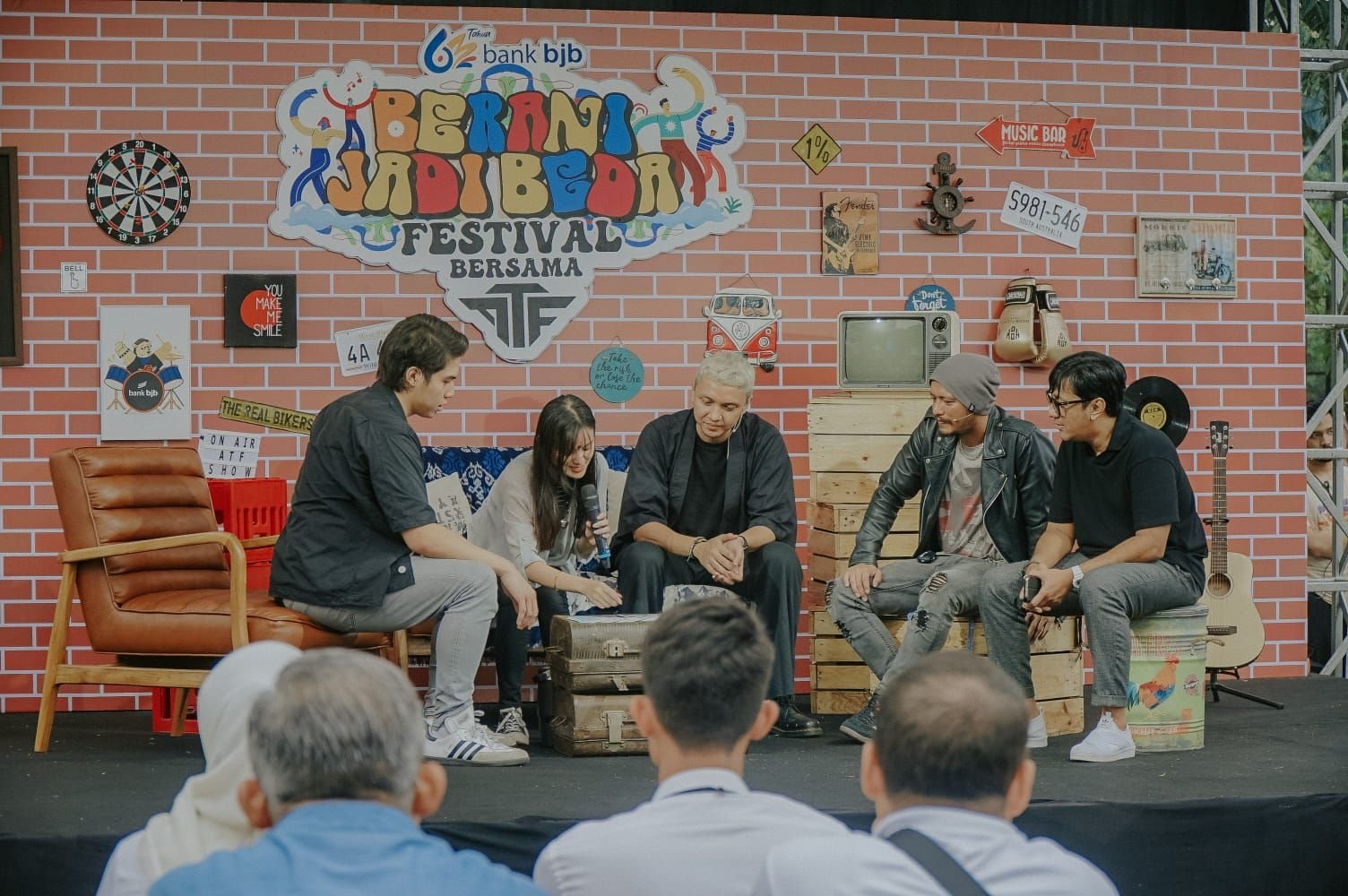 Bank bjb Sukseskan Berani Jadi Beda Festival Bersama Andre Taulany and Friend (ATF) 2 Bank bjb Sukseskan Berani Jadi Beda Festival Bersama Andre Taulany and Friend (ATF)