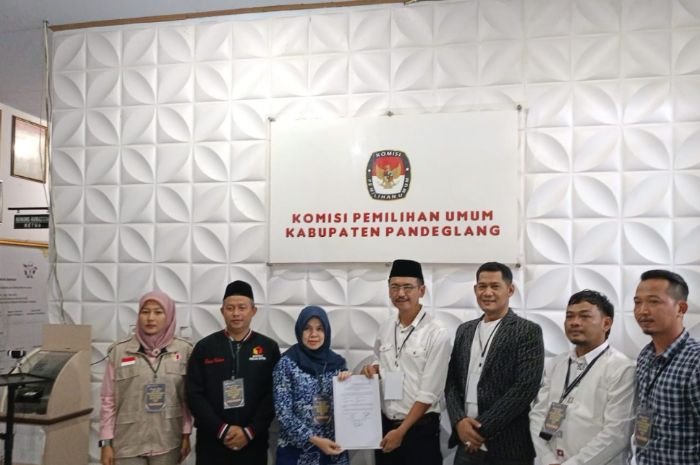 KPU Kabupaten Pandeglang Terima Berkas Dua Pasangan Calon Bupati dari Jalur Independen, Satu Pasangan Gugur 1 KPU Kabupaten Pandeglang Terima Berkas Dua Pasangan Calon Bupati dari Jalur Independen, Satu Pasangan Gugur
