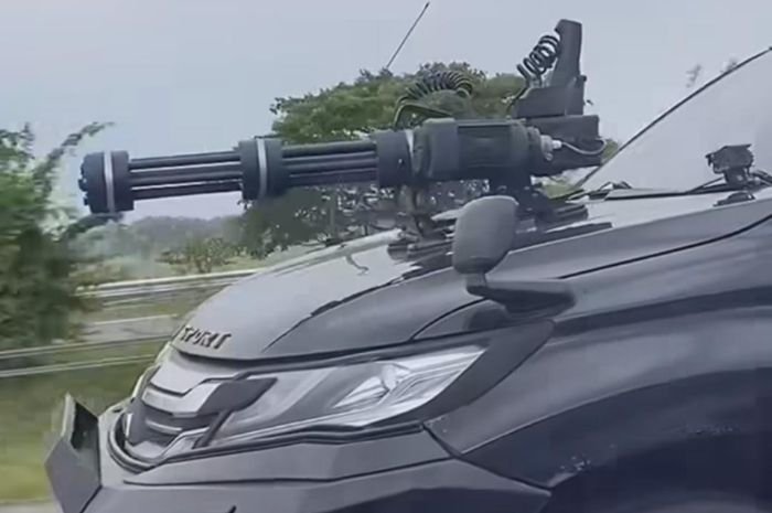 Polsek Anyer Datangi Rumah Pemilik Mobil Pajero Beraksesoris Senapan Mesin, Ini yang Dilakukan 1 Polsek Anyer Datangi Rumah Pemilik Mobil Pajero Beraksesoris Senapan Mesin, Ini yang Dilakukan