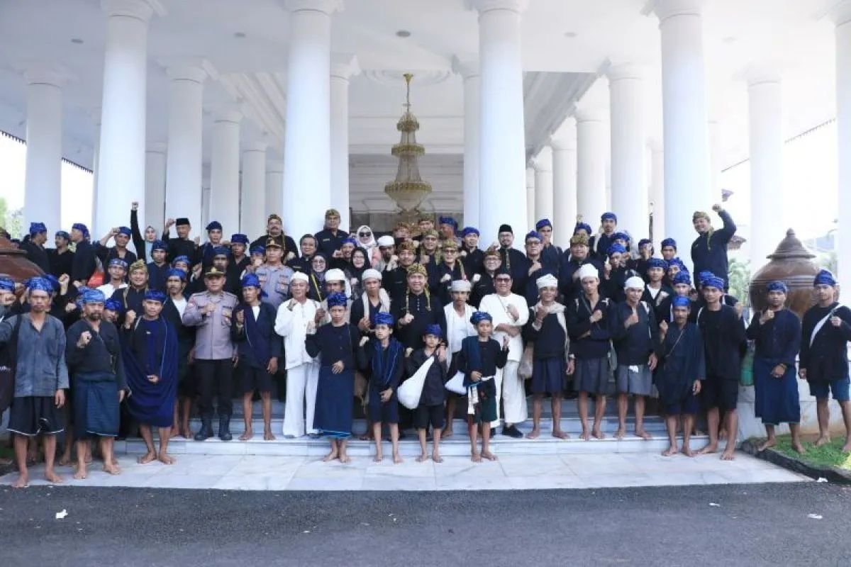 Bawa Segunung Hasil Bumi, Warga Baduy Ajak Warga Kabupaten Serang Jaga Alam 2 Bawa Segunung Hasil Bumi, Warga Baduy Ajak Warga Kabupaten Serang Jaga Alam