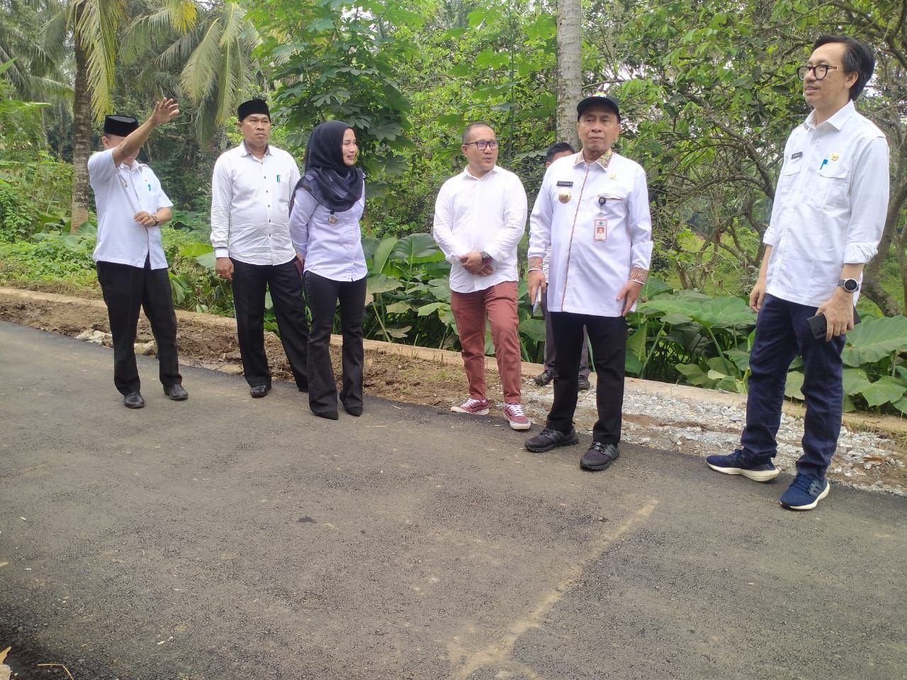 Jangan Harap Langsung Seluruhnya, Pemeliharaan Jalan Sampanjaya-Jeranak Kota Serang Dicicil 4 Jangan Harap Langsung Seluruhnya, Pemeliharaan Jalan Sampanjaya-Jeranak Kota Serang Dicicil