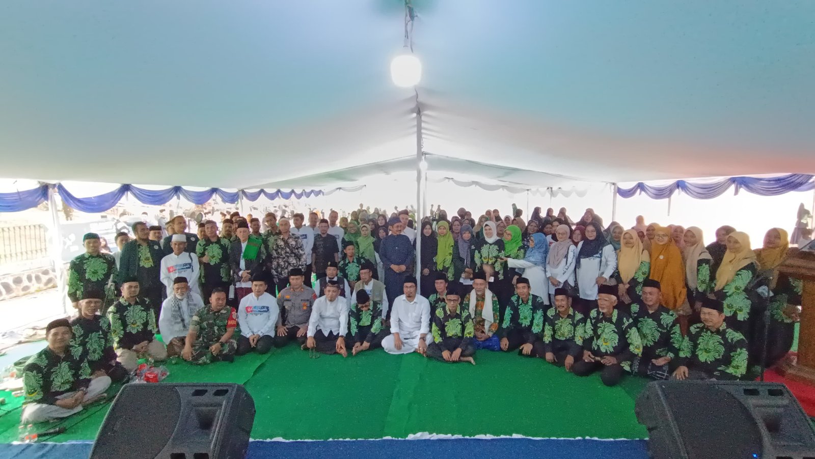 Jelang Harlah, Civitas Akademika Al-Khairiyah Ziarah ke Makam Brigjen KH Syam'un
