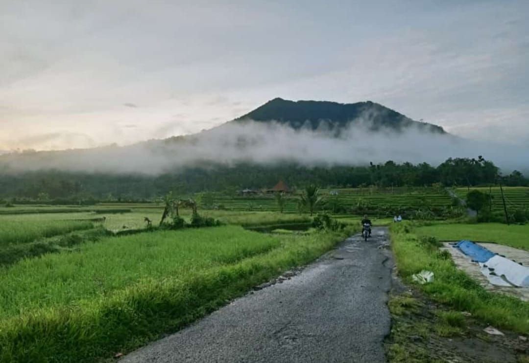 Menelisik Sejarah Gunung Pulosari yang Berpotensi Meletus Sewaktu-waktu 1 Menelisik Sejarah Gunung Pulosari yang Berpotensi Meletus Sewaktu-waktu
