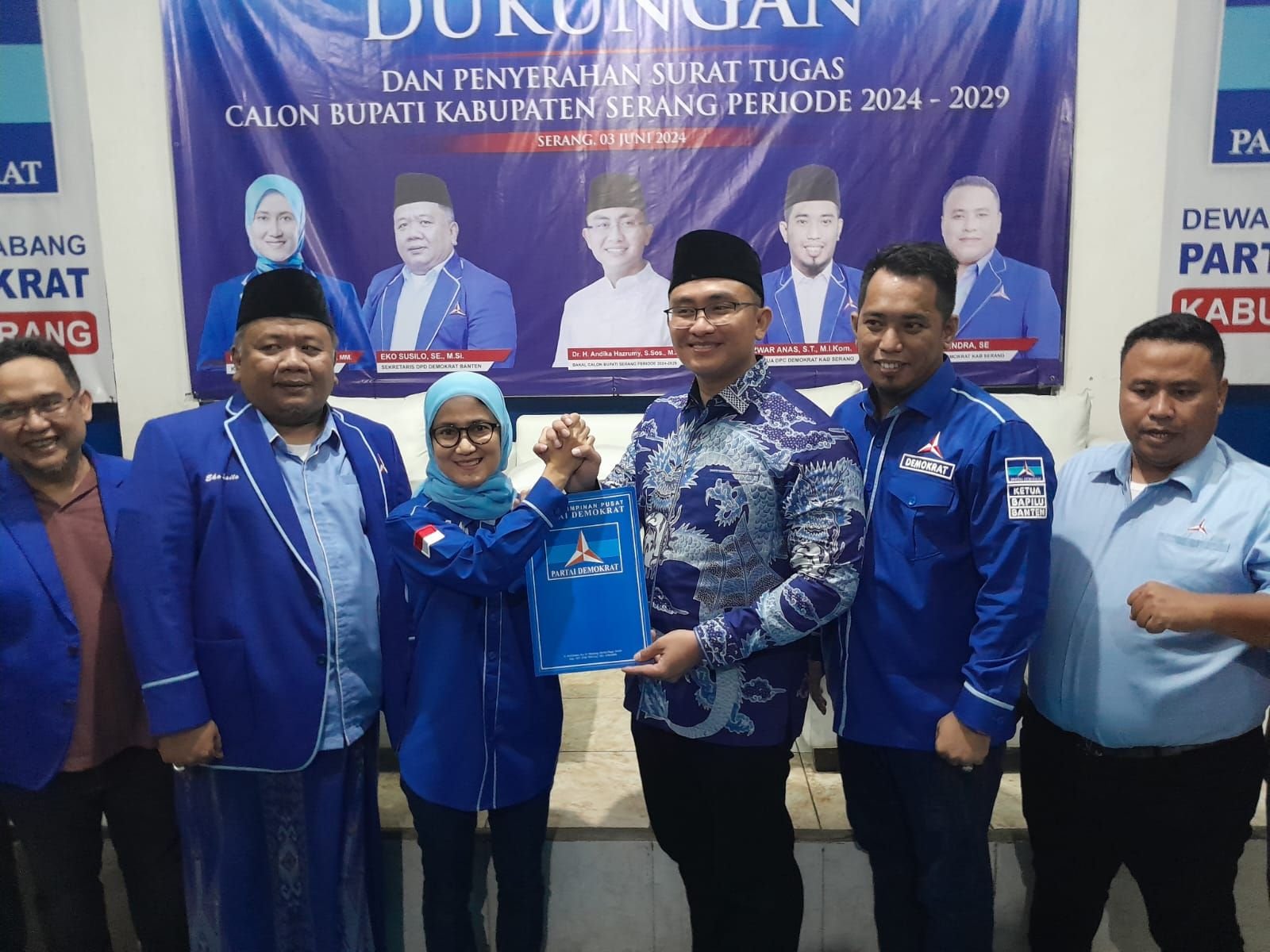 Pertama Berikan Dukungan, Demokrat Deklarasikan Andika Hazrumy Bakal Calon Bupati Serang 1 Pertama Berikan Dukungan, Demokrat Deklarasikan Andika Hazrumy Bakal Calon Bupati Serang