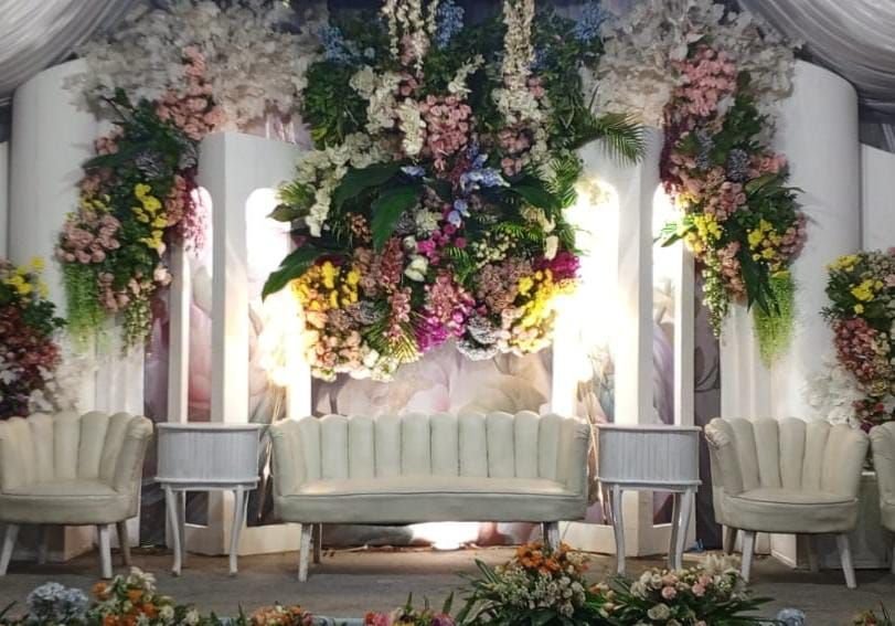 Dekorasi Nikahan Mewah Cuma Rp10 Juta di Aisyah WO, Bisa Terima Tamu Sampai 1.500 Orang 5 Dekorasi Nikahan Mewah Cuma Rp10 Juta di Aisyah WO, Bisa Terima Tamu Sampai 1.500 Orang