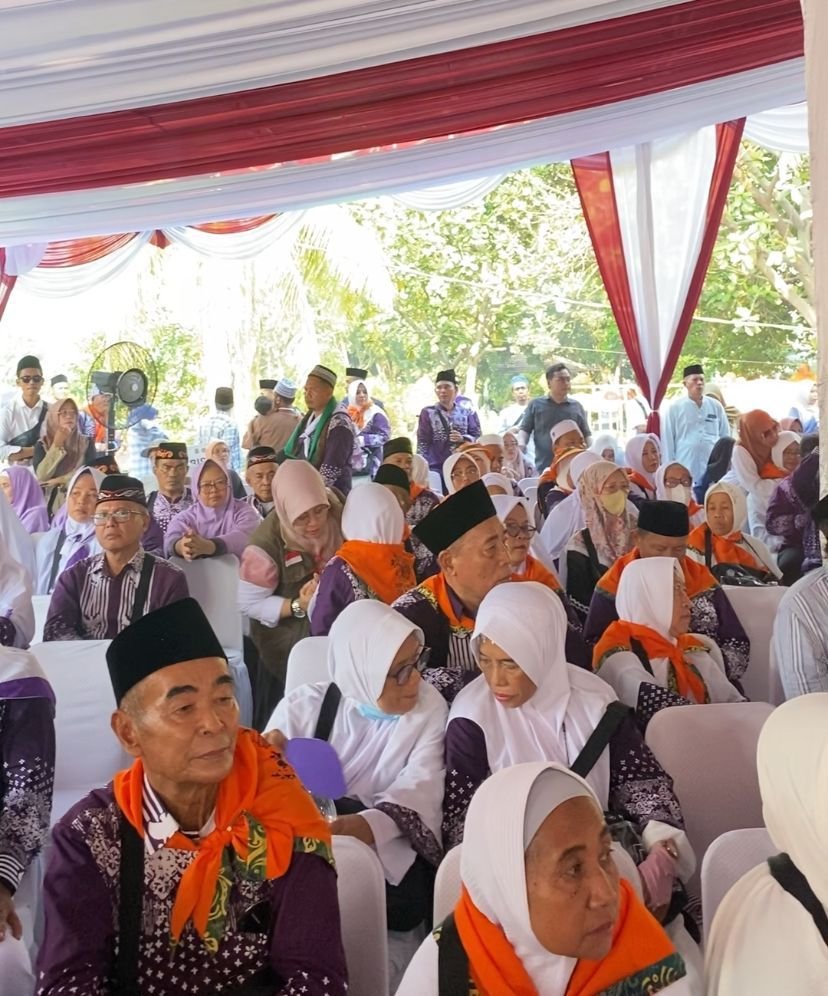283 Jemaah Haji Cilegon Diberangkatkan ke Tanah Suci, Kemenag: Tetap Jaga Kesehatan dan Berhati-hati