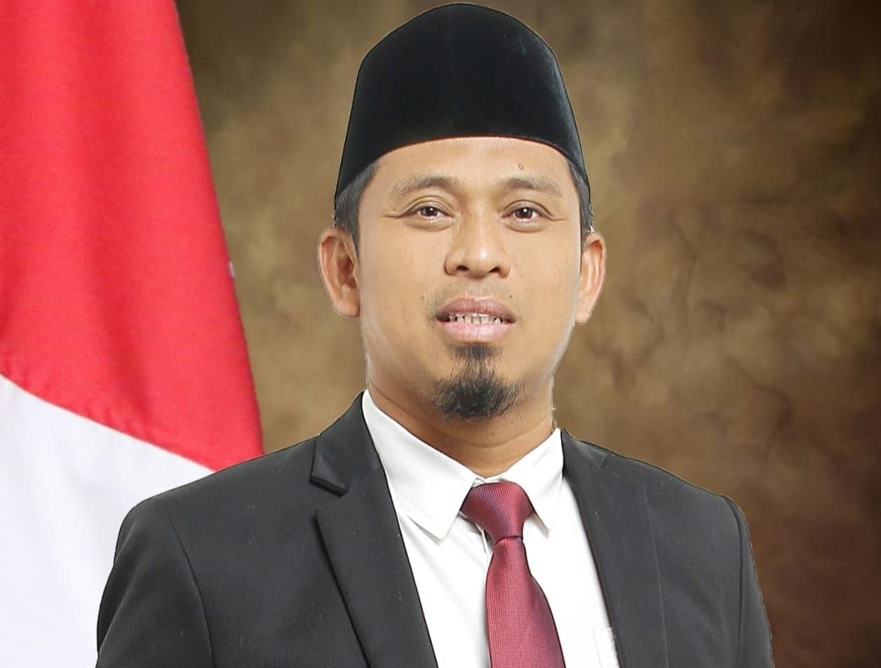 Mengenal Sosok Ahmad Nuri, Sekretaris DPRD Kota Serang: Birokrat yang Pandai Menulis 1 Mengenal Sosok Ahmad Nuri, Sekretaris DPRD Kota Serang: Birokrat yang Pandai Menulis