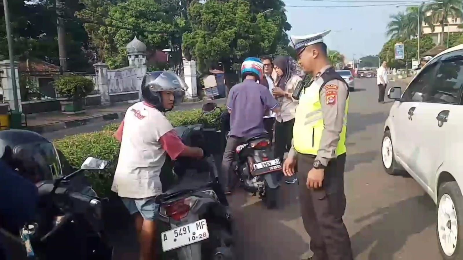 Realisasi PKB Baru 40 Persen, Samsat Pandeglang Tindak 32 Kendaraan yang Mangkir Pajak
