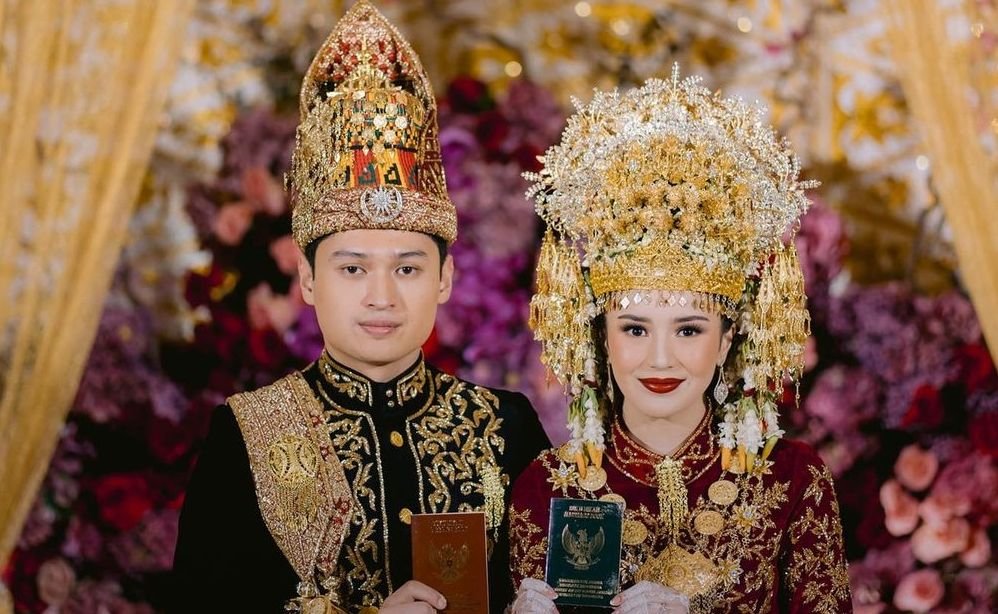 Beri Mahar Fantastis, Berapa Harta kekayaan Rizki Natakusumah yang Berani Nikahi Artis Beby Tsabina? 4 Beri Mahar Fantastis, Berapa Harta kekayaan Rizki Natakusumah yang Berani Nikahi Artis Beby Tsabina?