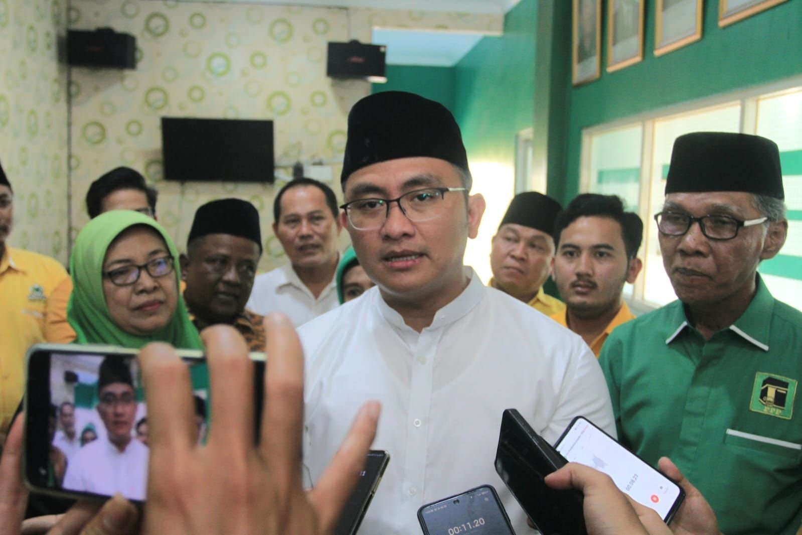 Khawatir Menimbulkan Kekisruhan, Andika Hazrumy Masih Tutupi Cawabup Usulan Parpol 1 Khawatir Menimbulkan Kekisruhan, Andika Hazrumy Masih Tutupi Cawabup Usulan Parpol