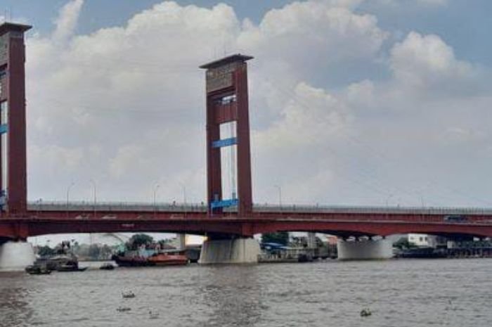 Bukan Jakarta! Kota Tertua di Indonesia ini Ternyata Sudah ada Sejak Zaman Kerajaan 1 Bukan Jakarta! Kota Tertua di Indonesia ini Ternyata Sudah ada Sejak Zaman Kerajaan