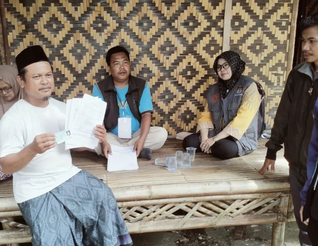 Mulai Bergerak, KPU Kabupaten Pandeglang Mulai Verfak Syarat Dukungan Bapaslon Perseorangan 8 Mulai Bergerak, KPU Kabupaten Pandeglang Mulai Verfak Syarat Dukungan Bapaslon Perseorangan