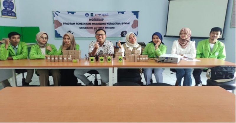 Universitas La Tansa Mashiro Beri Pendampingan dan Pelatihan Wirausaha kepada Tim Mahasiswa P2MW 2024 3 Universitas La Tansa Mashiro Beri Pendampingan dan Pelatihan Wirausaha kepada Tim Mahasiswa P2MW 2024