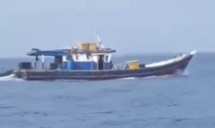 Petugas Gagalkan Dugaan Aksi Pengeboman Ikan di Ujung Kulon, Kapal dan Bahan Peledak Diamankan 5 Petugas Gagalkan Dugaan Aksi Pengeboman Ikan di Ujung Kulon, Kapal dan Bahan Peledak Diamankan