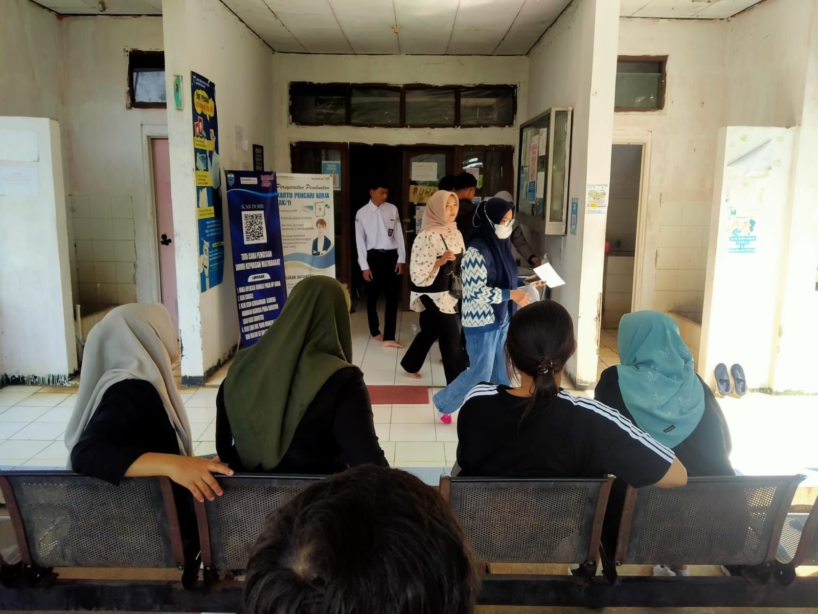 Banyak Lulusan Baru, Permohonan Kartu Kuning di Pandeglang Melonjak 6 Banyak Lulusan Baru, Permohonan Kartu Kuning di Pandeglang Melonjak