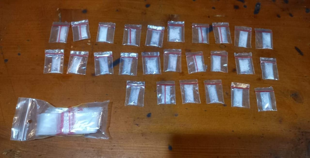 Simpan Sabu Dalam Bungkus Roko, Pengedar Diamankan di Cikande 7 Simpan Sabu Dalam Bungkus Roko, Pengedar Diamankan di Cikande