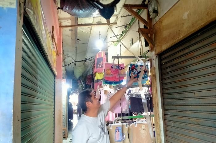 Kondisi Pasar Badak Pandeglang Memrihatinkan, Pedagang Mengeluh Atap Bocor dan Sepi Pembeli