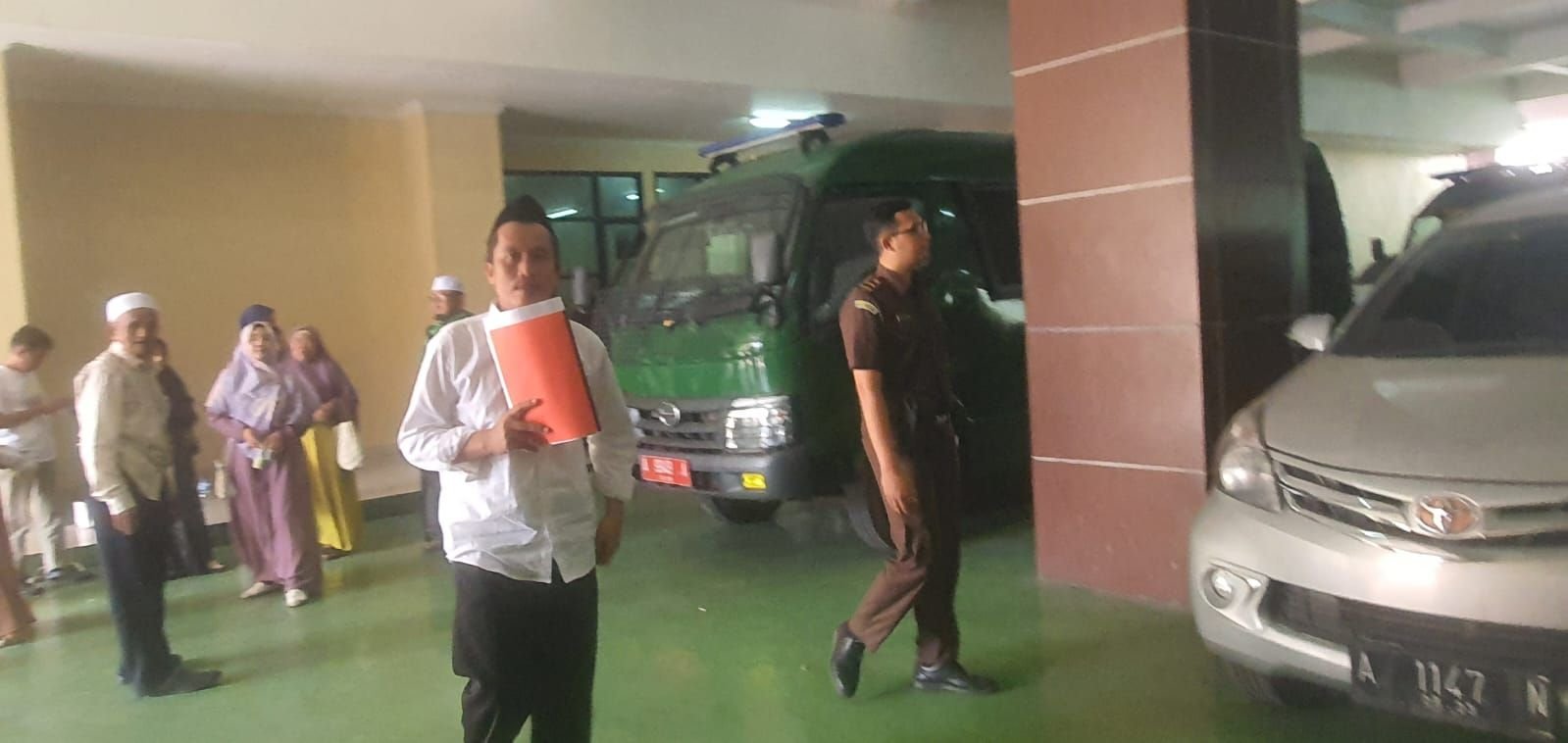 Peras Pengusaha Tambak Udang Rp310 Juta, Kades Pagelaran Divonis 4 Tahun Penjara 1 Peras Pengusaha Tambak Udang Rp310 Juta, Kades Pagelaran Divonis 4 Tahun Penjara