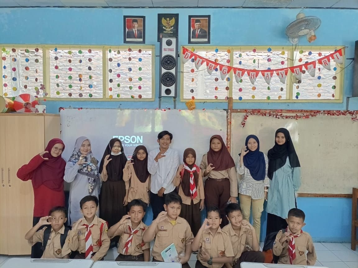 Gelar Pelatihan Jurnalistik, Guru dan Siswa SDN Cikerut Diajari Pembuatan Konten Berita 1 Gelar Pelatihan Jurnalistik, Guru dan Siswa SDN Cikerut Diajari Pembuatan Konten Berita