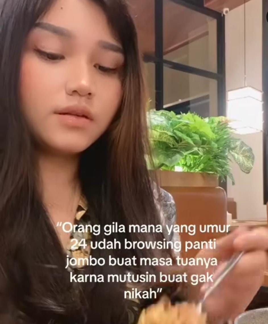 Wanita Cantik Ini Putuskan Tak Ingin Menikah dan Pilih Tinggal di Panti Jompo 2 Wanita Cantik Ini Putuskan Tak Ingin Menikah dan Pilih Tinggal di Panti Jompo