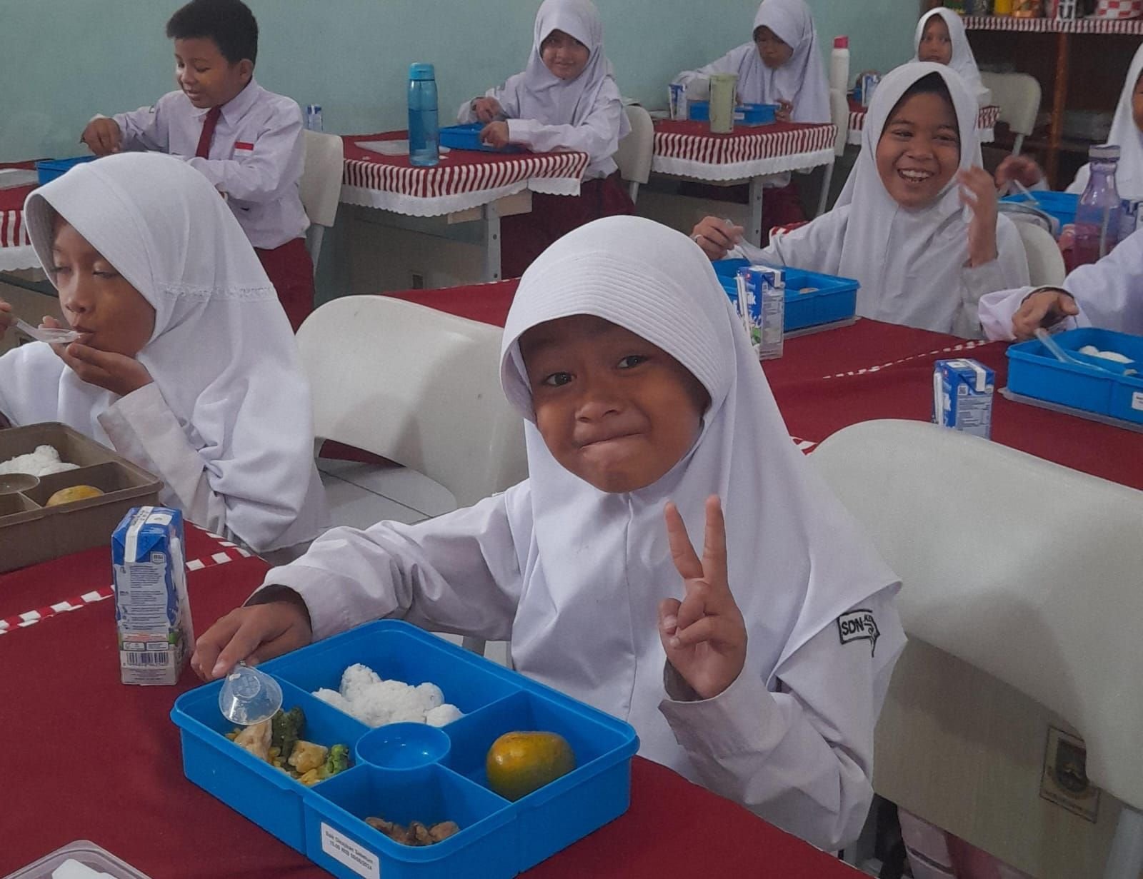 Minta Makan Bergizi Gratis Tak Pilih Kasih, Merata Bagi Pelajar Formal dan Non Formal