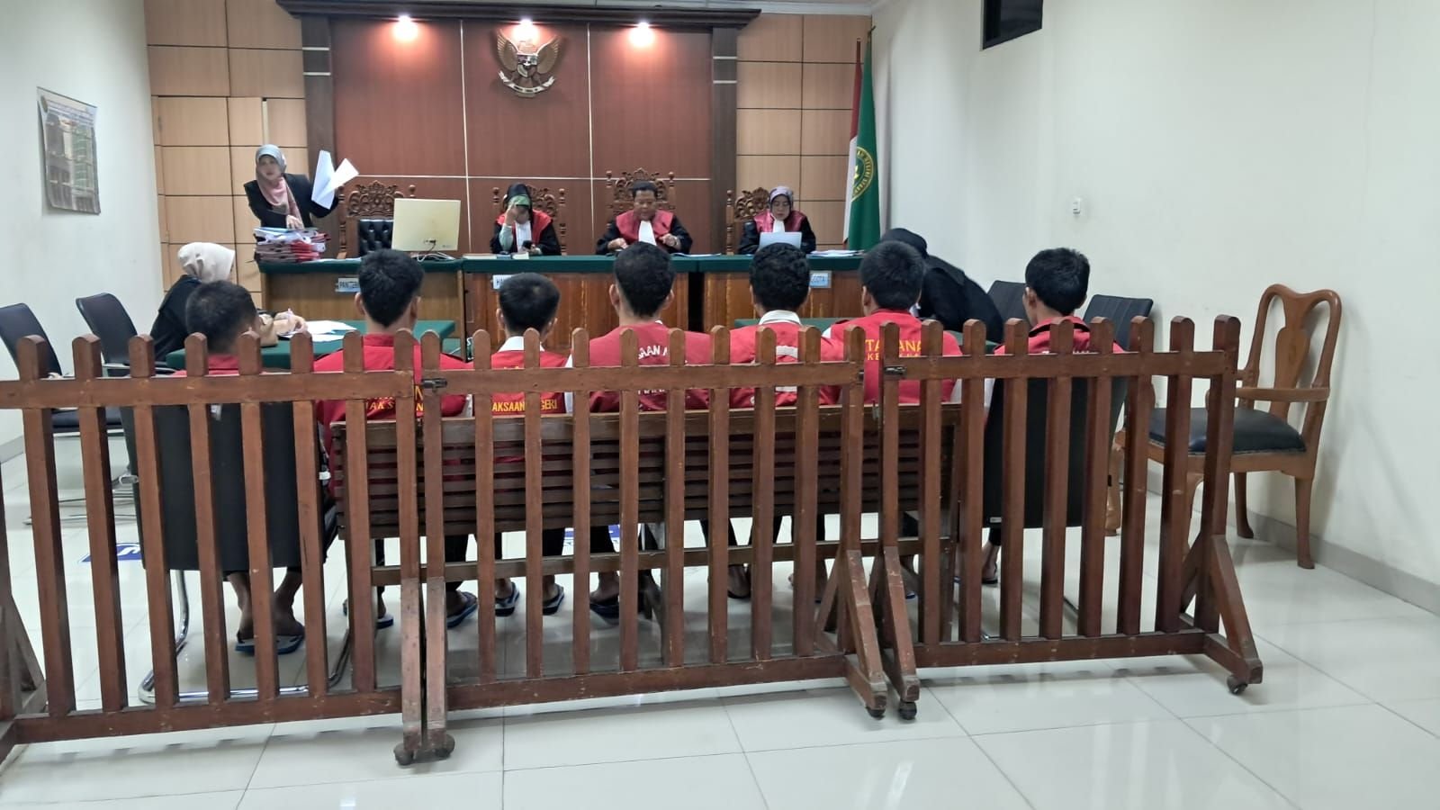 Ketok Palu! 7 Terdakwa Penagih Bank Keliling Pengeroyok Ustadz di Baros Divonis Ringan